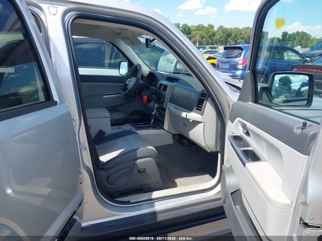 2008 Jeep Liberty Limited Edition მანქანა იყიდება აუქციონზე, vin: 1J8GN58K38W204179, აუქციონის ნომერი: 46089919