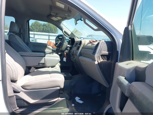 46089930 :رقم المزاد ، 1FT7W2BT8HEF21773 vin ، 2017 Ford F-250 Xl مزاد بيع