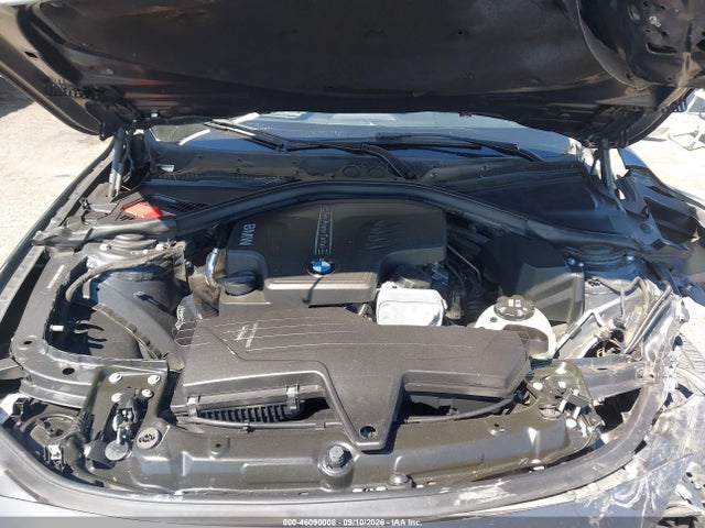 BMW 320i 2016 WBA8E1G58GNT37425 Image 10