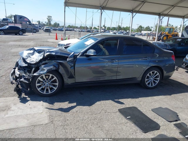 BMW 320i 2016 WBA8E1G58GNT37425 Image 14