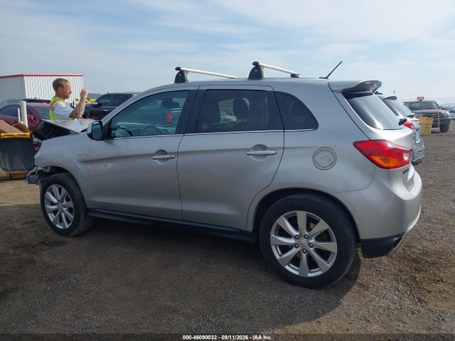 Продажа на аукционе авто 2015 Mitsubishi Outlander Sport Se, vin: 4A4AR4AU5FE055311, номер лота: 46090032