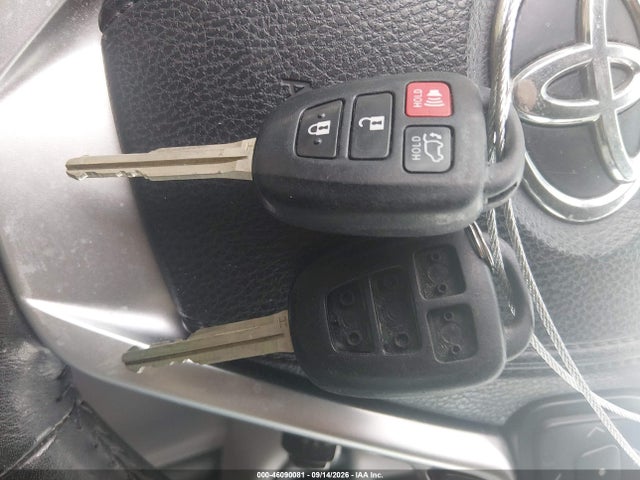 46090081 :رقم المزاد ، 5TDBKRFH6FS092077 vin ، 2015 Toyota Highlander Le Plus V6 مزاد بيع
