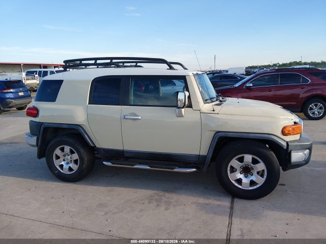 46090133 :رقم المزاد ، JTEZU11F58K006800 vin ، 2008 Toyota Fj Cruiser مزاد بيع