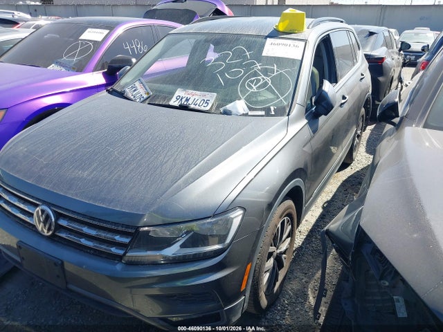 46090136 :رقم المزاد ، 3VV3B7AX9JM035499 vin ، 2018 Volkswagen Tiguan 2.0t Se/2.0t Sel مزاد بيع