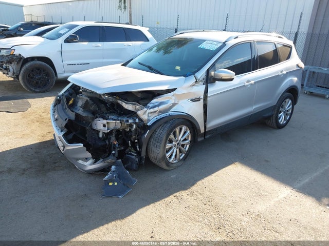 Ford Escape Titanium 2017 1FMCU0J97HUA94974 Image 2