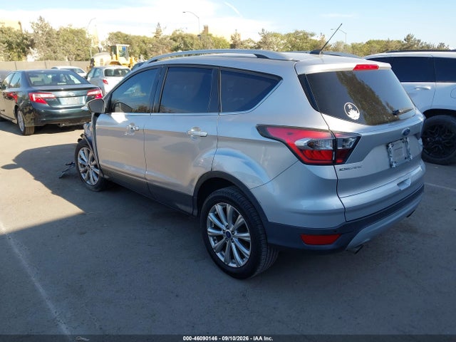 Ford Escape Titanium 2017 1FMCU0J97HUA94974 Image 3