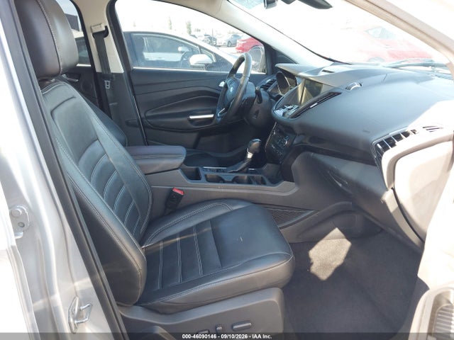 Ford Escape Titanium 2017 1FMCU0J97HUA94974 Image 5