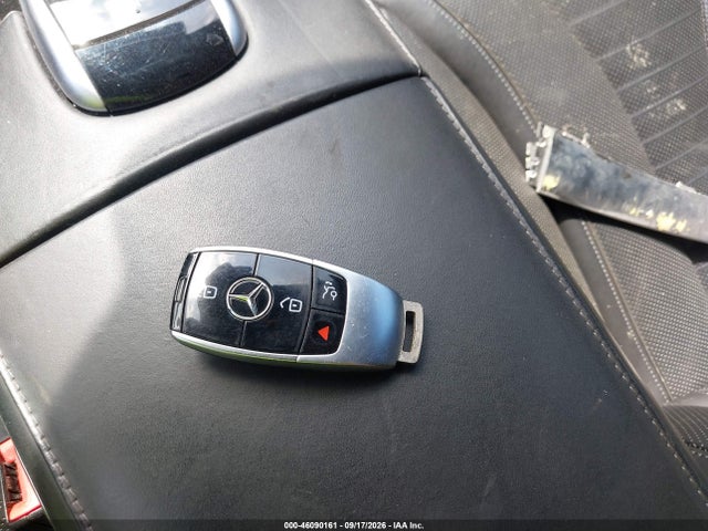 46090161 :رقم المزاد ، WDDUG8DB9JA421840 vin ، 2018 Mercedes-benz S 560 مزاد بيع