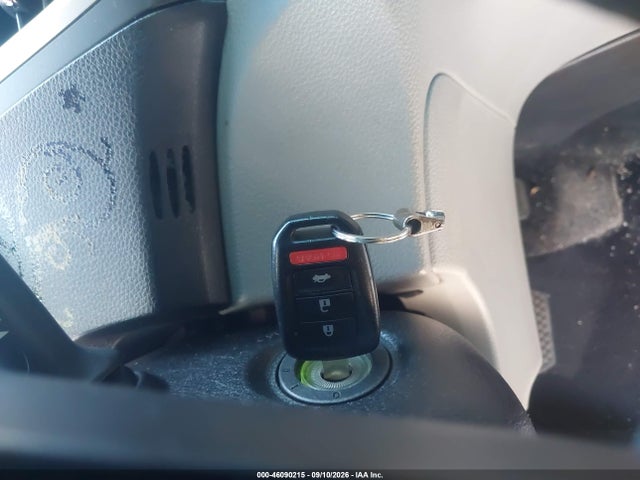 46090215 :رقم المزاد ، 1HGCR2F3XEA061360 vin ، 2014 Honda Accord Lx مزاد بيع
