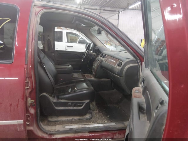 2014 Chevrolet Suburban 1500 Ltz მანქანა იყიდება აუქციონზე, vin: 1GNSKKE73ER104674, აუქციონის ნომერი: 46090237