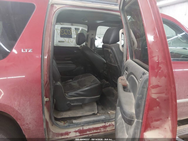 2014 Chevrolet Suburban 1500 Ltz მანქანა იყიდება აუქციონზე, vin: 1GNSKKE73ER104674, აუქციონის ნომერი: 46090237