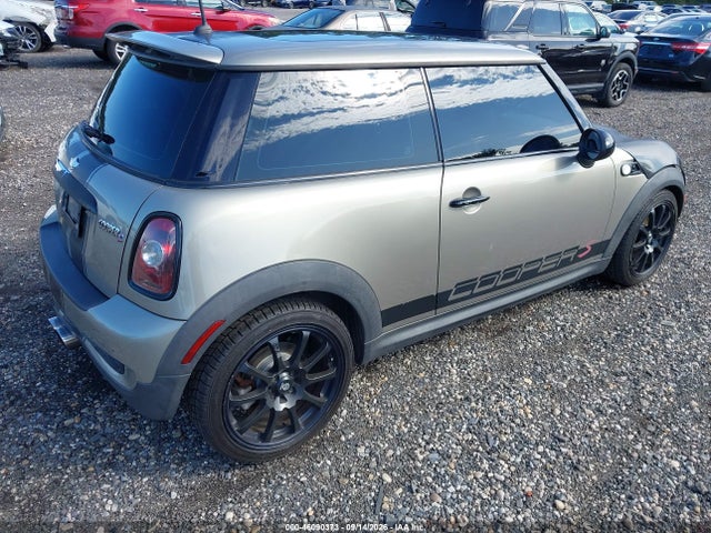 Продаж на аукціоні авто 2009 Mini Cooper S, vin: WMWMF73549TW83720, номер лоту: 46090373