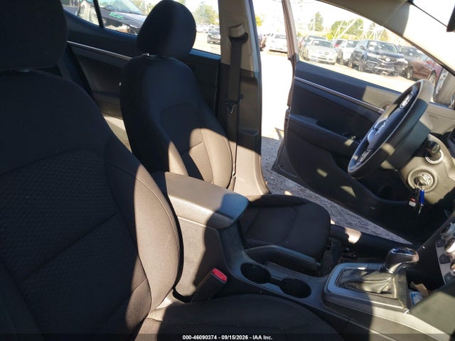 Hyundai ELANTRA SE 2019 5NPD74LF6KH435924 Image 5