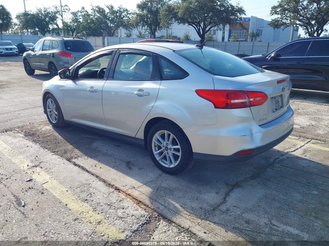 46090379 :رقم المزاد ، 1FADP3F29JL231640 vin ، 2018 Ford Focus Se مزاد بيع