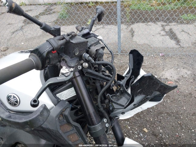 Продаж на аукціоні авто 2017 Yamaha Fz09 C, vin: JYARN53Y6HA000089, номер лоту: 46090393