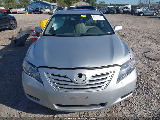 46090409 :رقم المزاد ، 4T1BE46K27U597662 vin ، 2007 Toyota Camry Le مزاد بيع