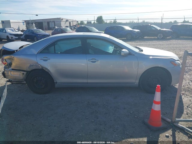 46090409 :رقم المزاد ، 4T1BE46K27U597662 vin ، 2007 Toyota Camry Le مزاد بيع