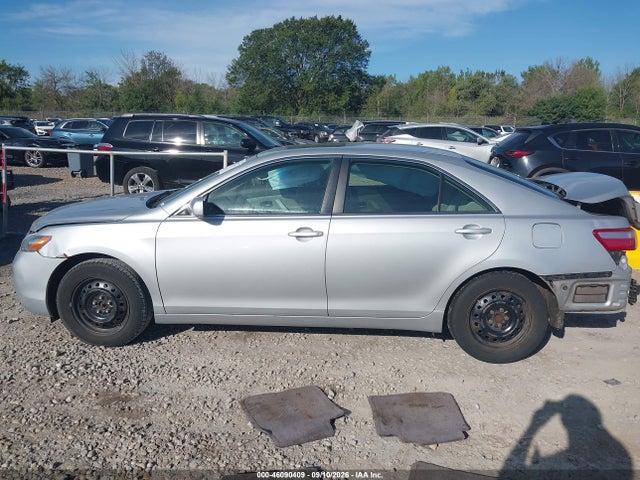 46090409 :رقم المزاد ، 4T1BE46K27U597662 vin ، 2007 Toyota Camry Le مزاد بيع