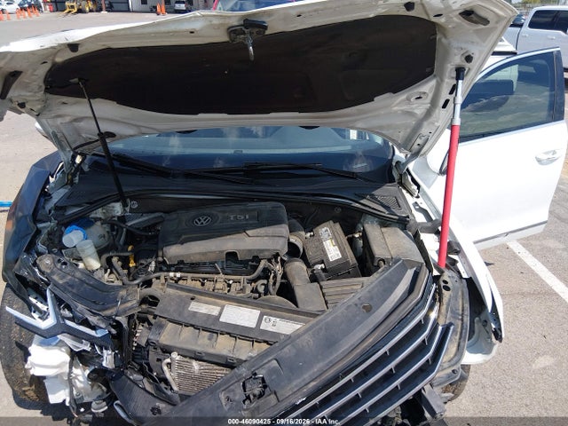 Aukcja sprzedaży 2017 Volkswagen Passat 1.8t R-line, vin: 1VWDT7A37HC051058, numer aukcji: 46090425
