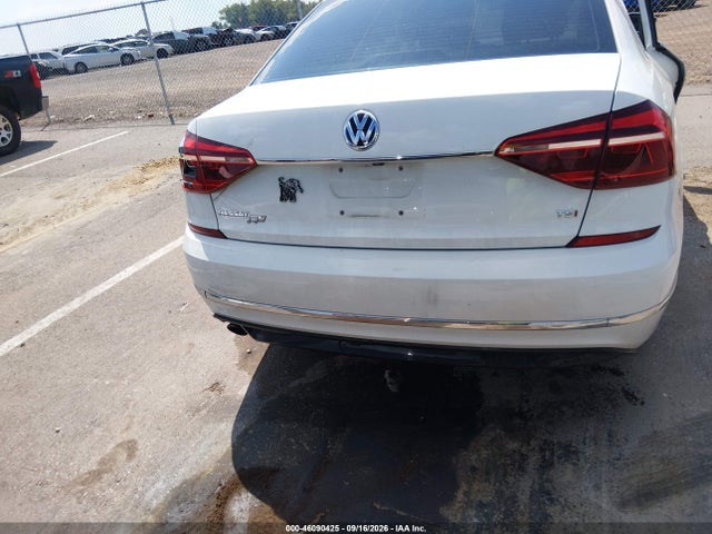 Aukcja sprzedaży 2017 Volkswagen Passat 1.8t R-line, vin: 1VWDT7A37HC051058, numer aukcji: 46090425