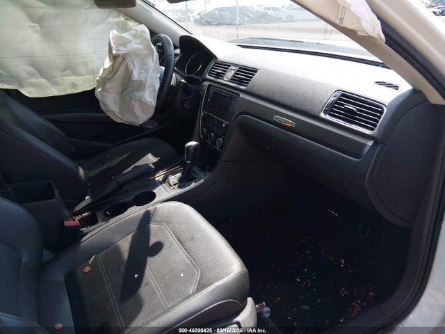 Aukcja sprzedaży 2017 Volkswagen Passat 1.8t R-line, vin: 1VWDT7A37HC051058, numer aukcji: 46090425