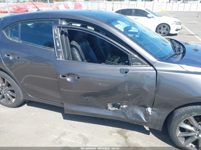 Mazda Mazda3 Touring 2018 3MZBN1L36JM261389 Image 6