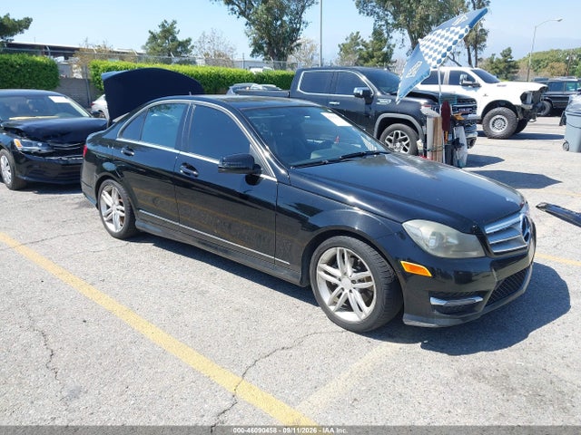 Aukcja sprzedaży 2013 Mercedes-benz C 250 Sport, vin: WDDGF4HB1DF982589, numer aukcji: 46090458