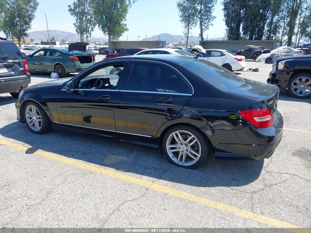 Aukcja sprzedaży 2013 Mercedes-benz C 250 Sport, vin: WDDGF4HB1DF982589, numer aukcji: 46090458
