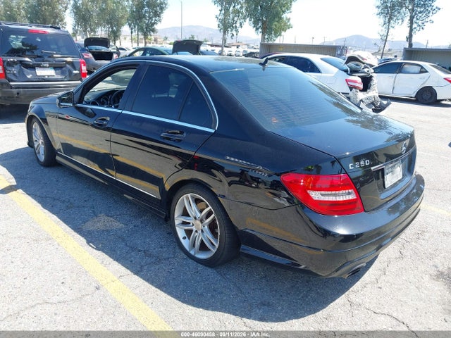 Aukcja sprzedaży 2013 Mercedes-benz C 250 Sport, vin: WDDGF4HB1DF982589, numer aukcji: 46090458