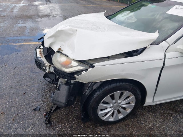 46090504 :رقم المزاد ، 1HGCR2F83DA175243 vin ، 2013 Honda Accord Ex-l مزاد بيع