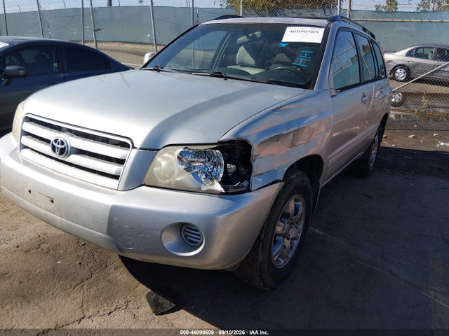 46090509 :رقم المزاد ، JTEDP21A640028810 vin ، 2004 Toyota Highlander V6 مزاد بيع