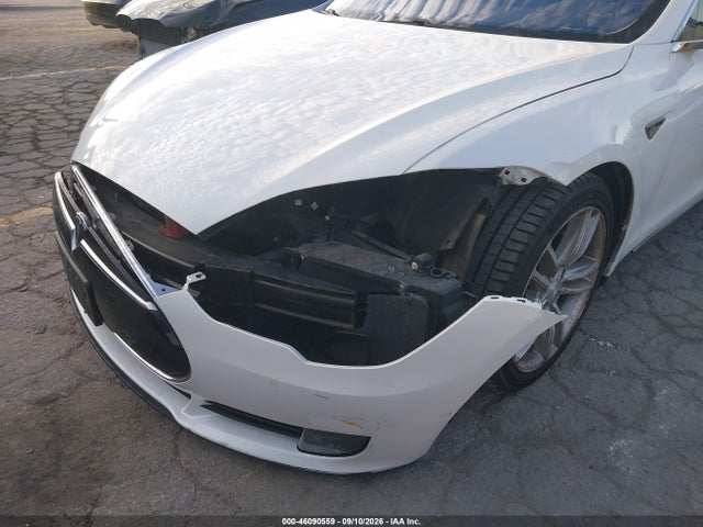 46090559 :رقم المزاد ، 5YJSA1H26FF085969 vin ، 2015 Tesla Model S 70d/85d/p85d مزاد بيع