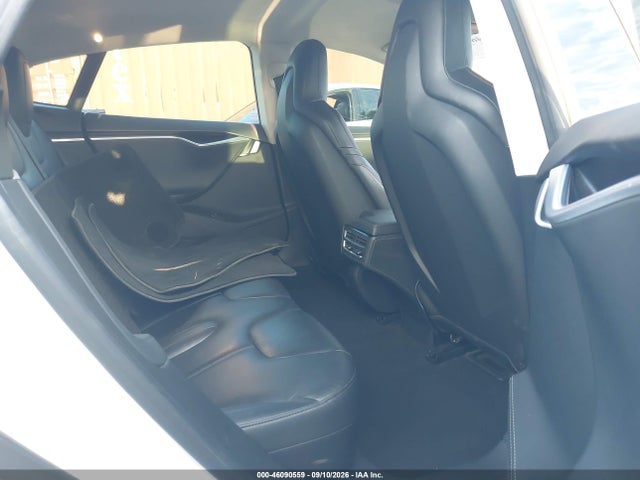 46090559 :رقم المزاد ، 5YJSA1H26FF085969 vin ، 2015 Tesla Model S 70d/85d/p85d مزاد بيع
