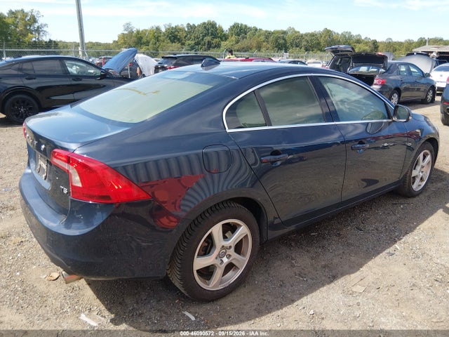46090572 :رقم المزاد ، YV1622FS7C2130613 vin ، 2012 Volvo S60 T5 مزاد بيع