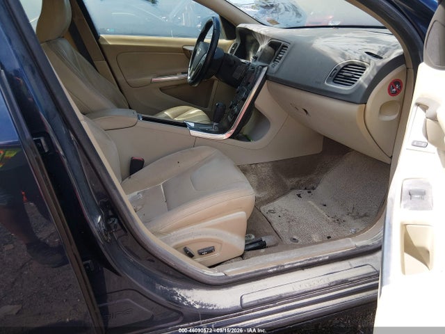 46090572 :رقم المزاد ، YV1622FS7C2130613 vin ، 2012 Volvo S60 T5 مزاد بيع