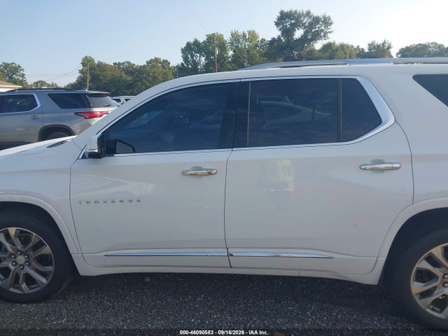 46090583 :رقم المزاد ، 1GNERKKW9JJ258822 vin ، 2018 Chevrolet Traverse Premier مزاد بيع