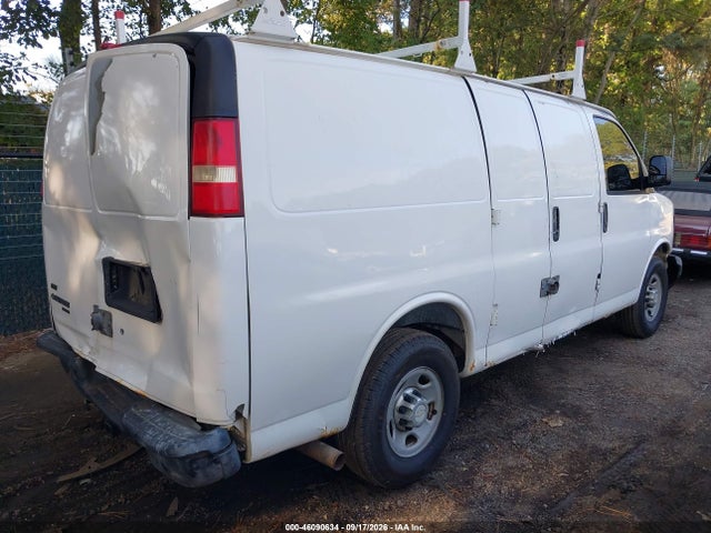 46090634 :رقم المزاد ، 1GCWGFCA3B1126203 vin ، 2011 Chevrolet Express 2500 Work Van مزاد بيع