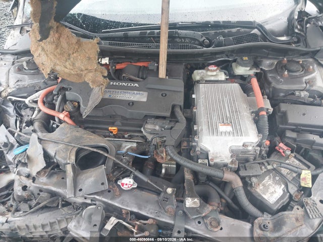 46090666 :رقم المزاد ، 1HGCR6F57EA004106 vin ، 2014 Honda Accord Hybrid Ex-l مزاد بيع