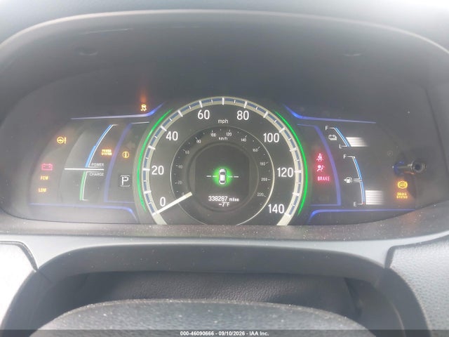 46090666 :رقم المزاد ، 1HGCR6F57EA004106 vin ، 2014 Honda Accord Hybrid Ex-l مزاد بيع