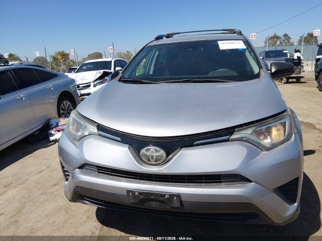 Toyota RAV4 LE 2018 2T3BFREVXJW697481 Image 12