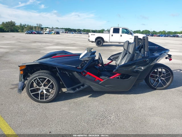 46090704 :رقم المزاد ، 57XAAPFA4G5107728 vin ، 2016 Polaris Slingshot مزاد بيع