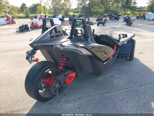 46090704 :رقم المزاد ، 57XAAPFA4G5107728 vin ، 2016 Polaris Slingshot مزاد بيع