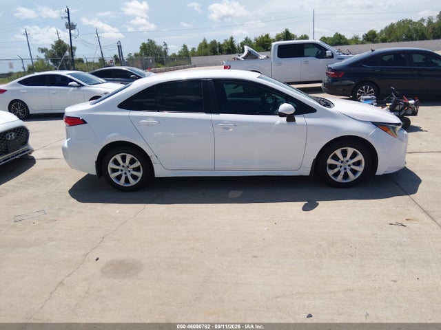 Продажа на аукционе авто 2022 Toyota Corolla Le, vin: 5YFEPMAE9NP346709, номер лота: 46090762