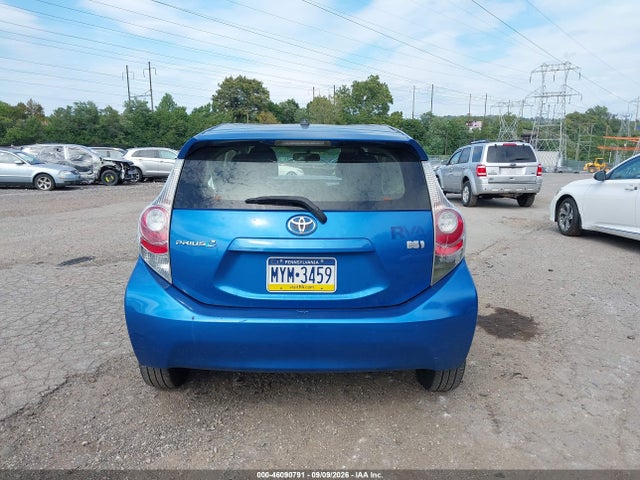 Продажа на аукционе авто 2013 Toyota Prius C Two, vin: JTDKDTB31D1557327, номер лота: 46090791
