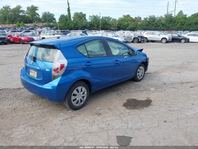 Продажа на аукционе авто 2013 Toyota Prius C Two, vin: JTDKDTB31D1557327, номер лота: 46090791