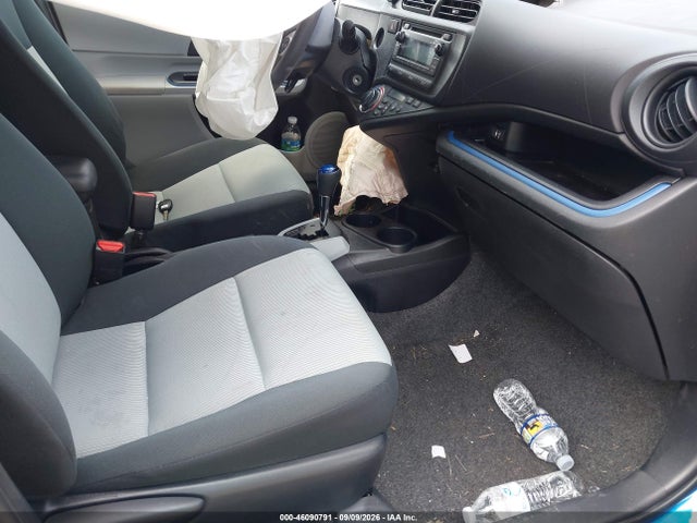 Продажа на аукционе авто 2013 Toyota Prius C Two, vin: JTDKDTB31D1557327, номер лота: 46090791
