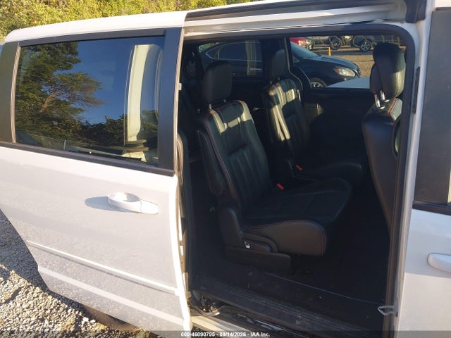 2016 Dodge Grand Caravan R/t მანქანა იყიდება აუქციონზე, vin: 2C4RDGEG1GR137541, აუქციონის ნომერი: 46090795