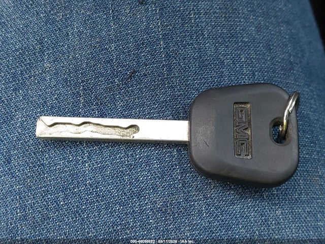 Продажа на аукционе авто 2017 Gmc Sierra 2500hd Denali, vin: 1GT12UEG3HF110223, номер лота: 46090822