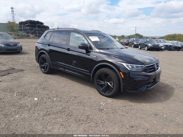 Продаж на аукціоні авто 2024 Volkswagen Tiguan 2.0t Se R-line Black, vin: 3VV8B7AX4RM034228, номер лоту: 46090858
