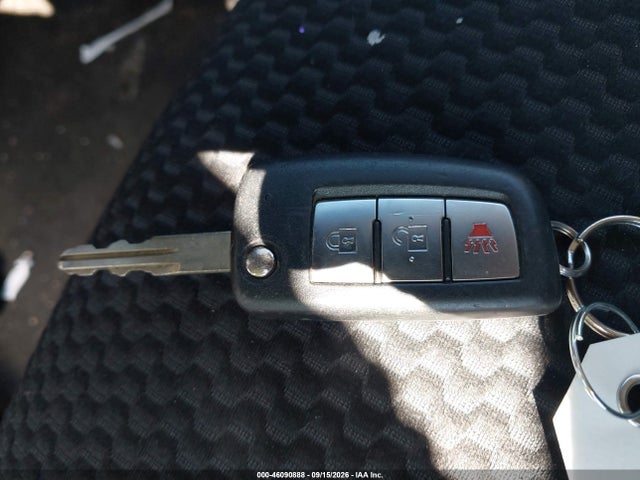 JN1BJ1CR5HW142264 Nissan Rogue Sport S